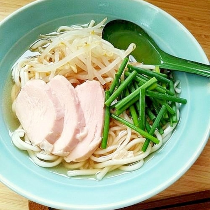 サラダチキン使用♯冷や麦のフォー(ナンプラー無し)